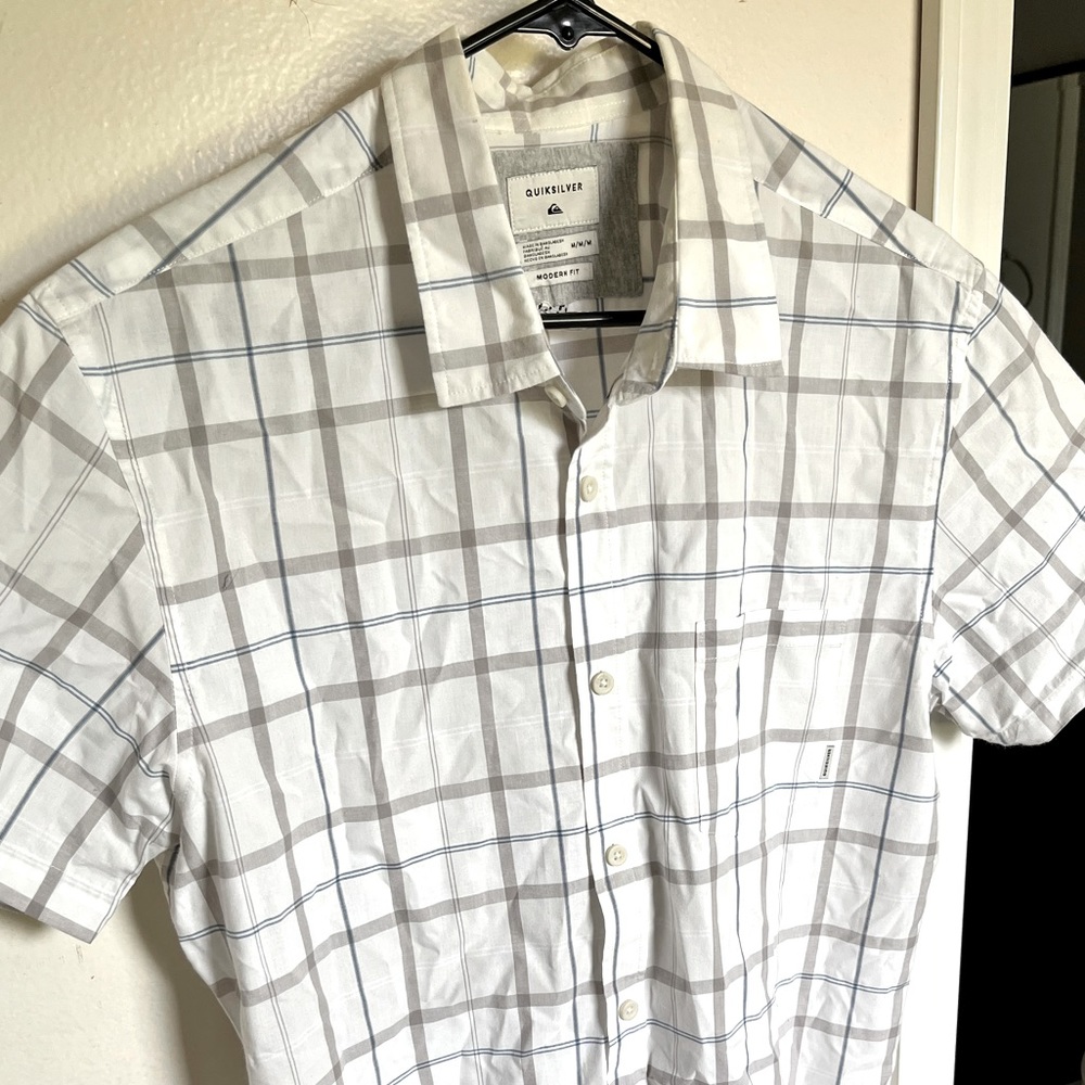 Quiksilver SS casual button down.